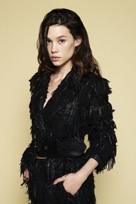 Astrid Berges Frisbey career, modeling, contract