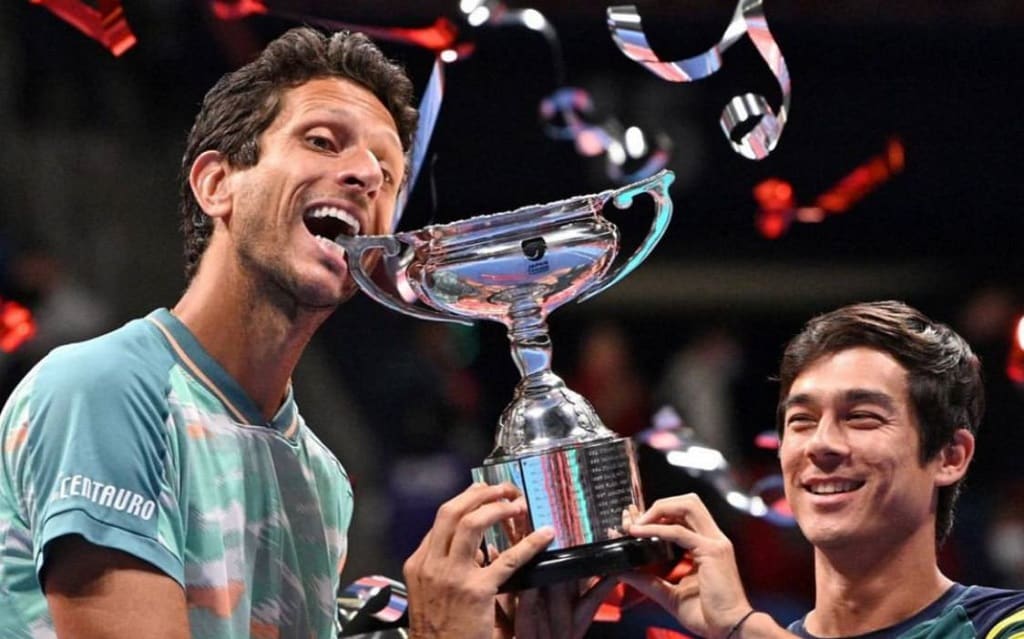 Marcelo Melo Happy picture when he won a game (Source: Instagram)